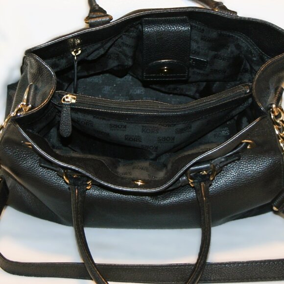 Michael Kors Purse,Wallet,Credit Card Holder - Picture 7 of 7